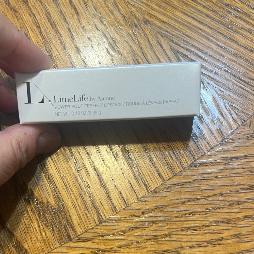 New unopened Power Pout Perfect Lipstick - Cream